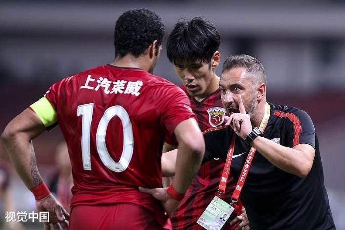 乐动官方网站-勇士关键时刻救险，恒大力保胜局拿下系列赛